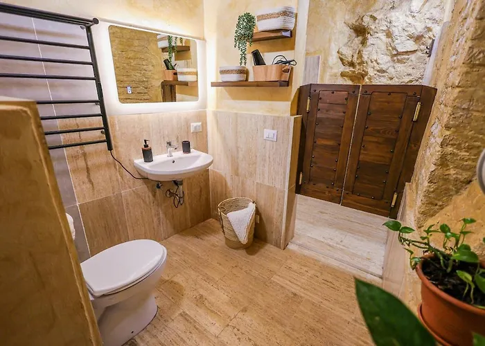 Charming Private Underground Retreat Self Check-in